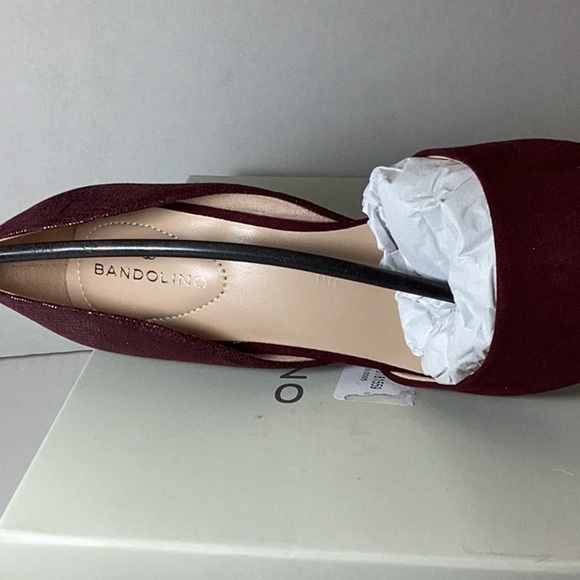 Brand: Bandolino
Bandolino Women's Grenow Pump - Picture 10 of 11